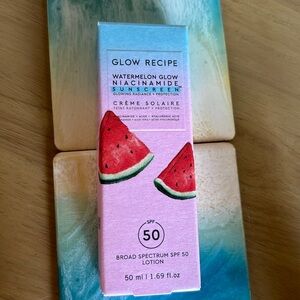 Glow Recipe NWT suncreen